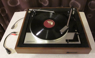 Photograph of Garrard SP25 Mark IV turntable